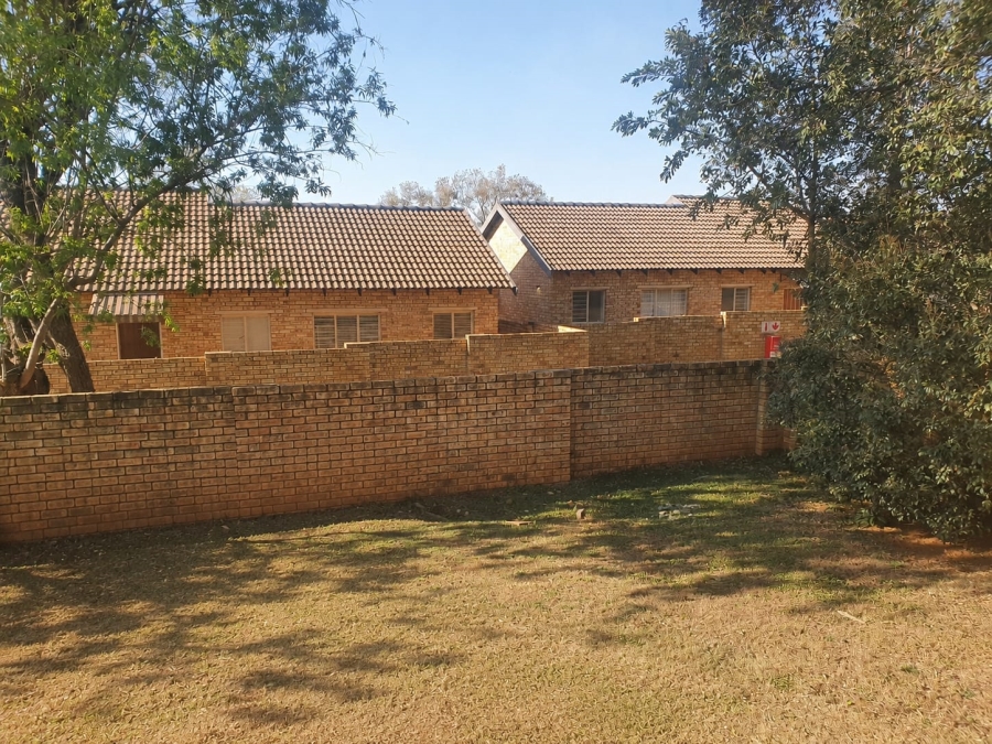 To Let 3 Bedroom Property for Rent in Cashan North West